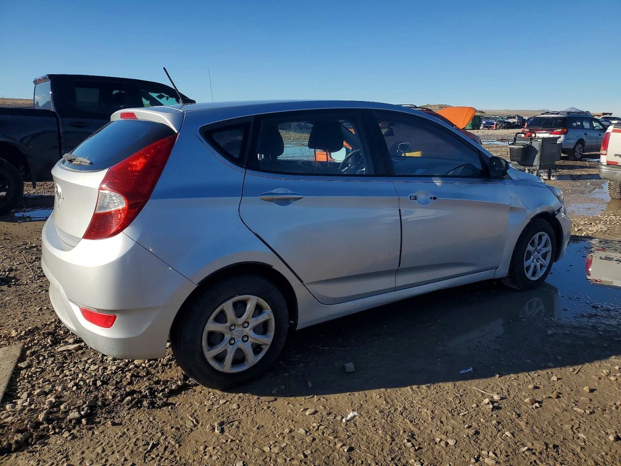 2012 HYUNDAI ACCENT GLS photo 3