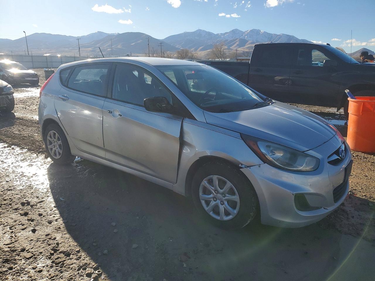 2012 HYUNDAI ACCENT GLS photo 4