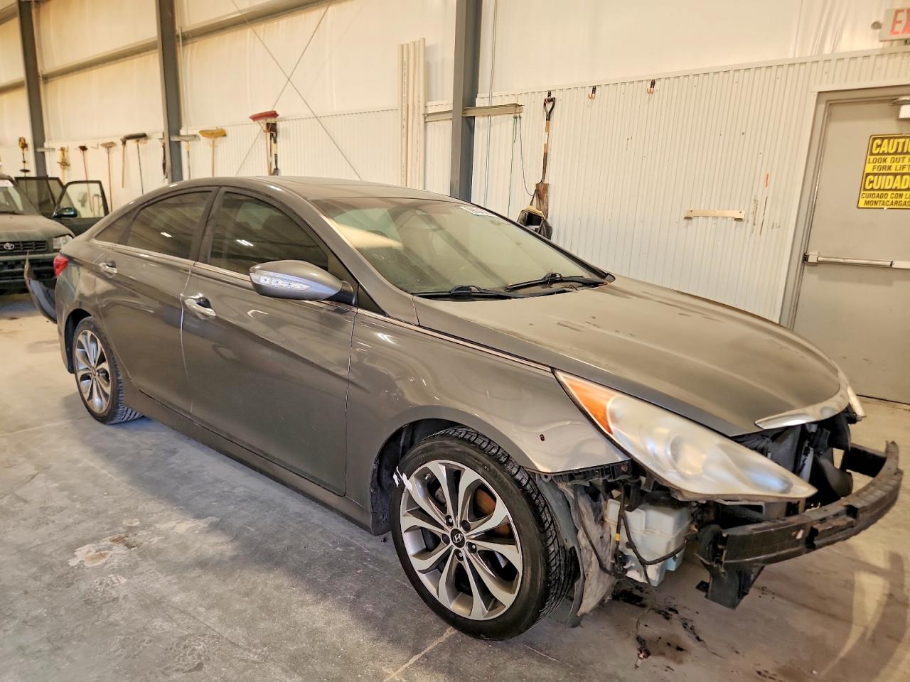 2014 HYUNDAI SONATA SE photo 4