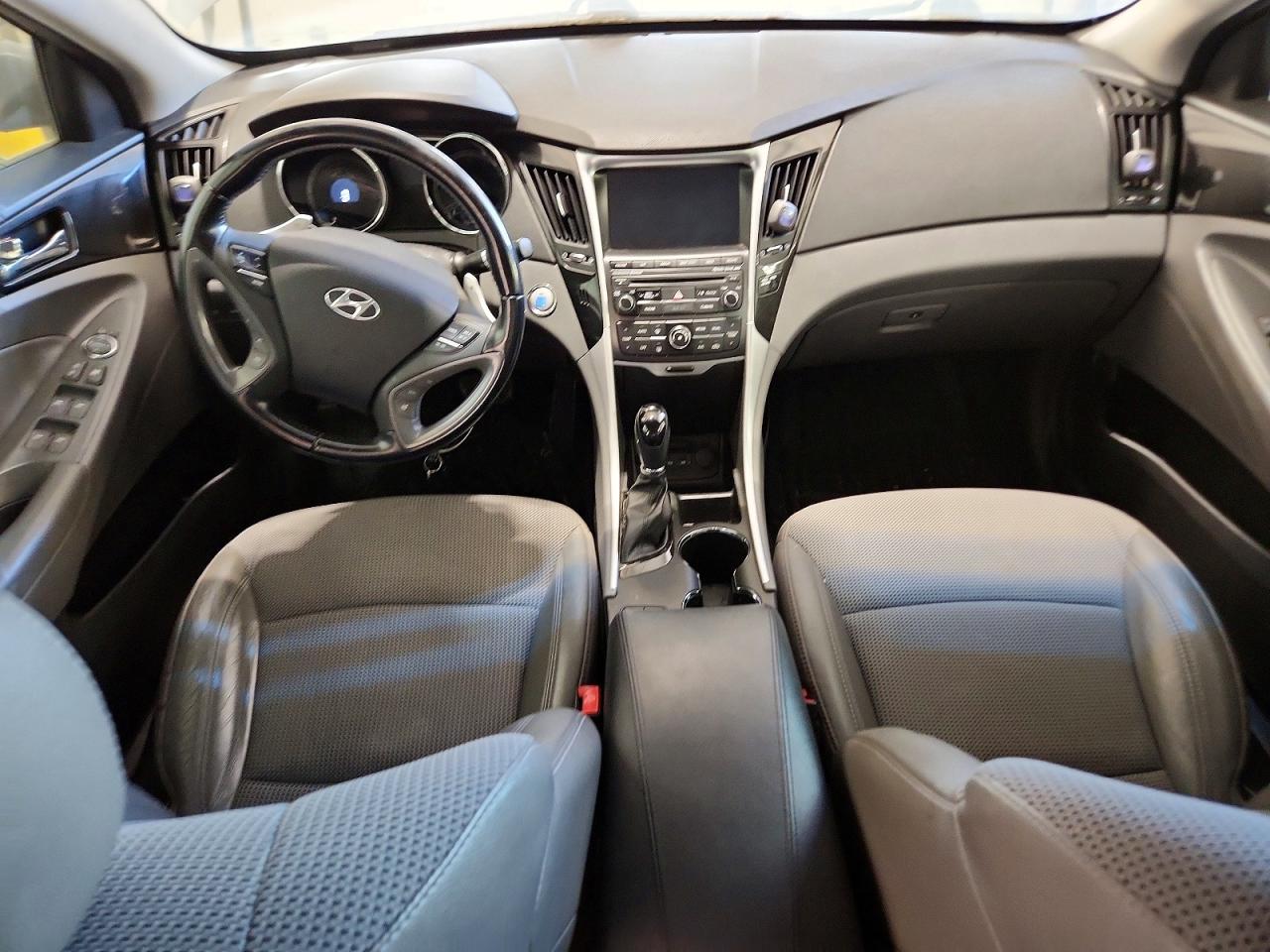 2014 HYUNDAI SONATA SE photo 8