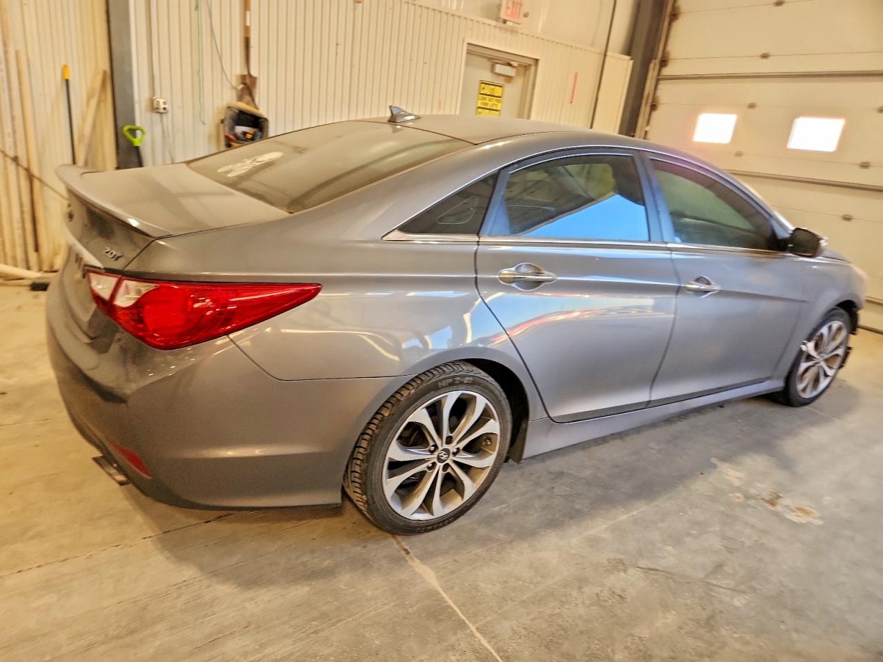 2014 HYUNDAI SONATA SE photo 3