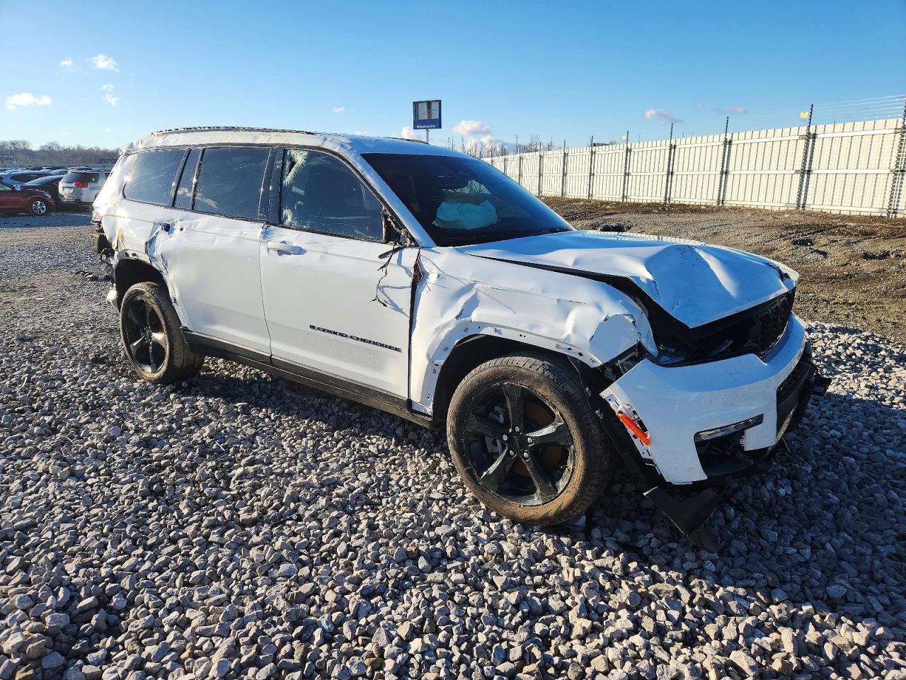 2024 JEEP GRAND CHEROKEE L LIMITED photo 4