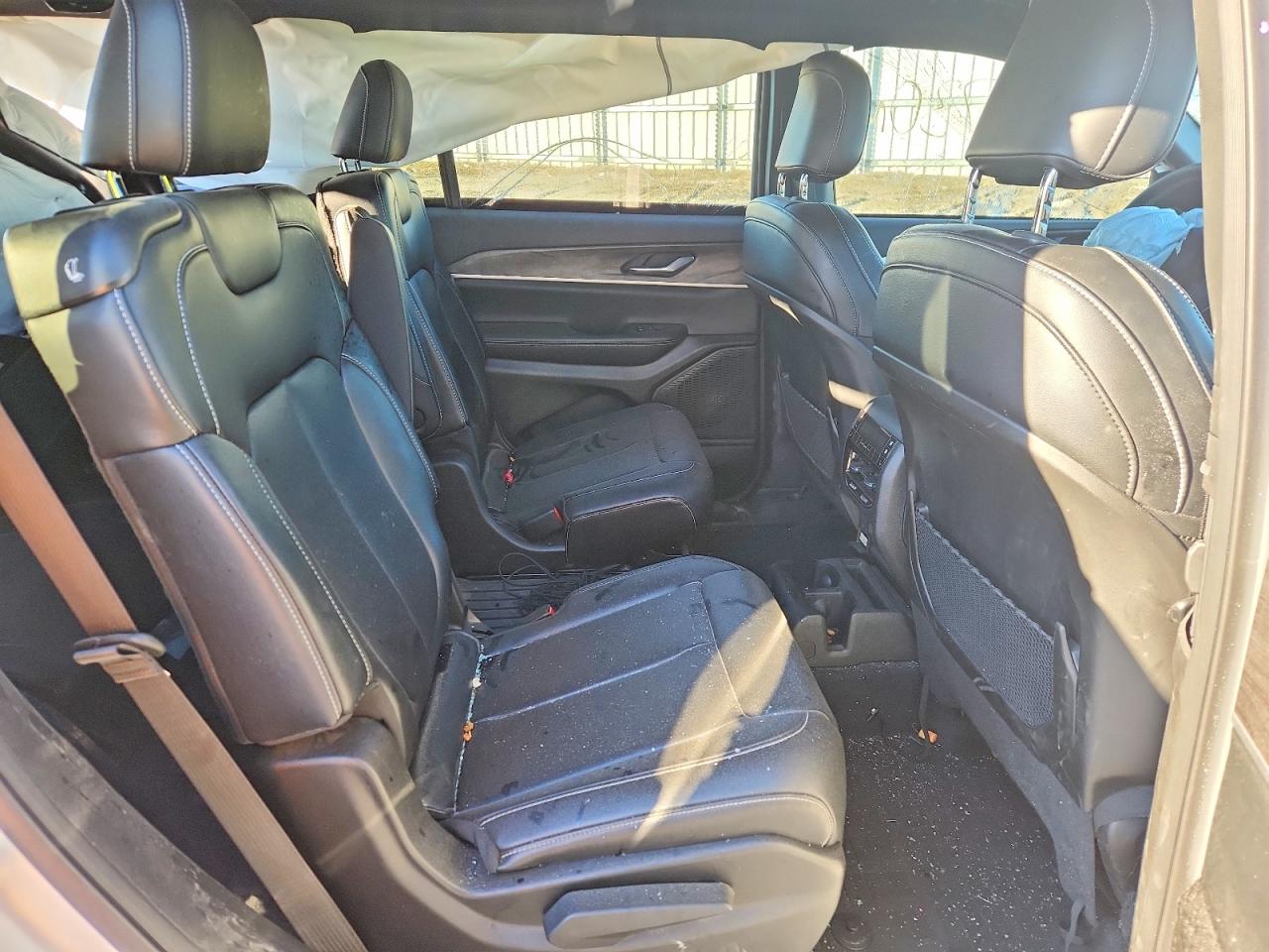 2024 JEEP GRAND CHEROKEE L LIMITED photo 11