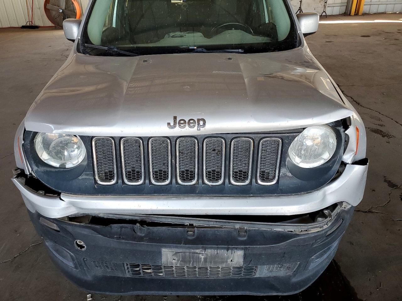2017 JEEP RENEGADE LATITUDE photo 11