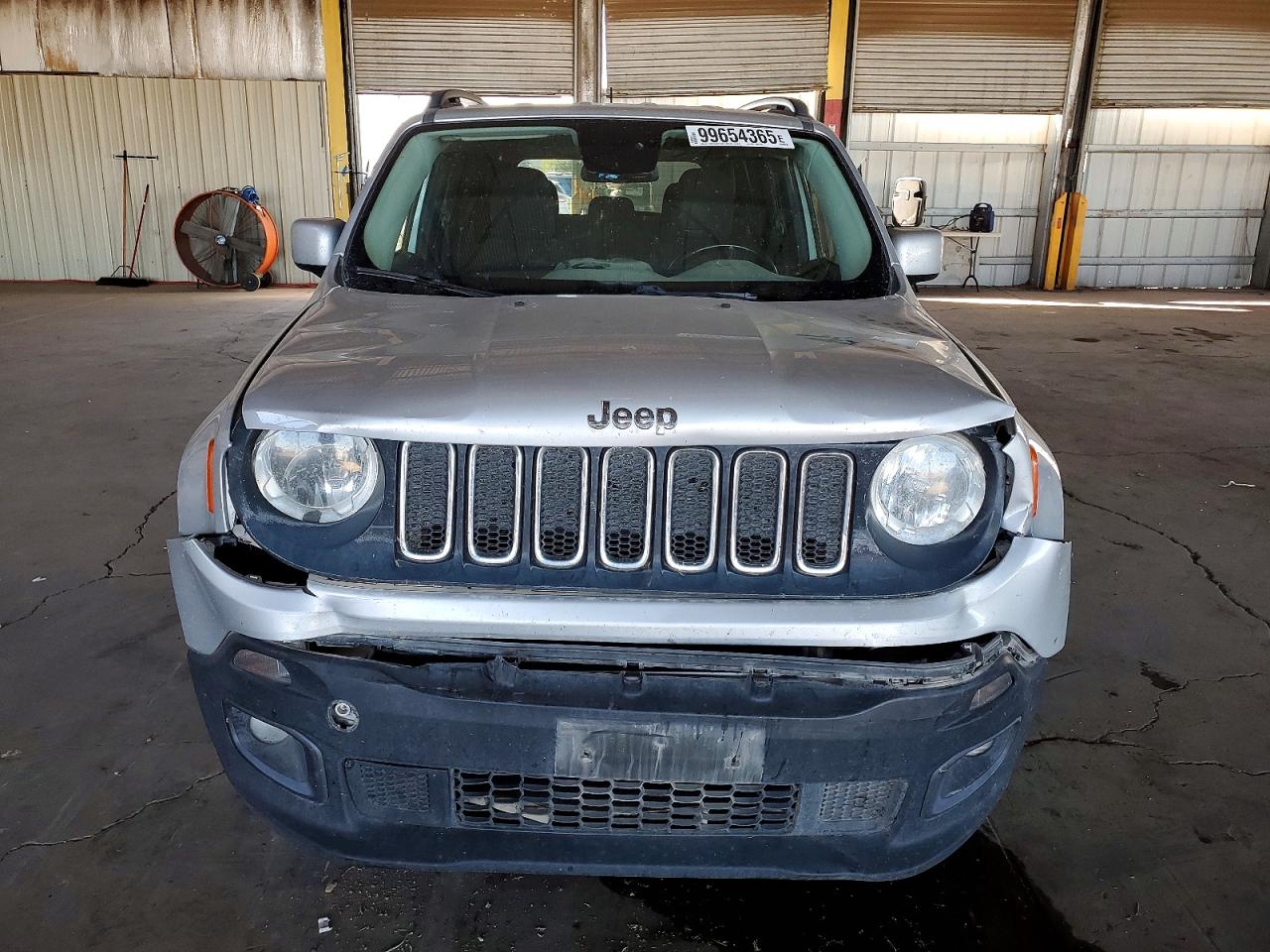2017 JEEP RENEGADE LATITUDE photo 5
