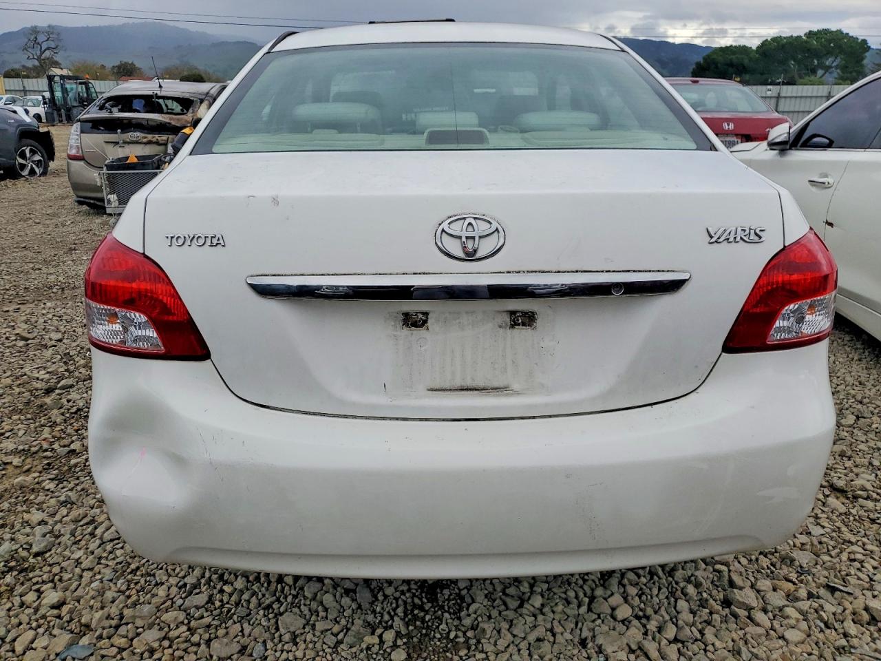 2009 TOYOTA YARIS photo 6