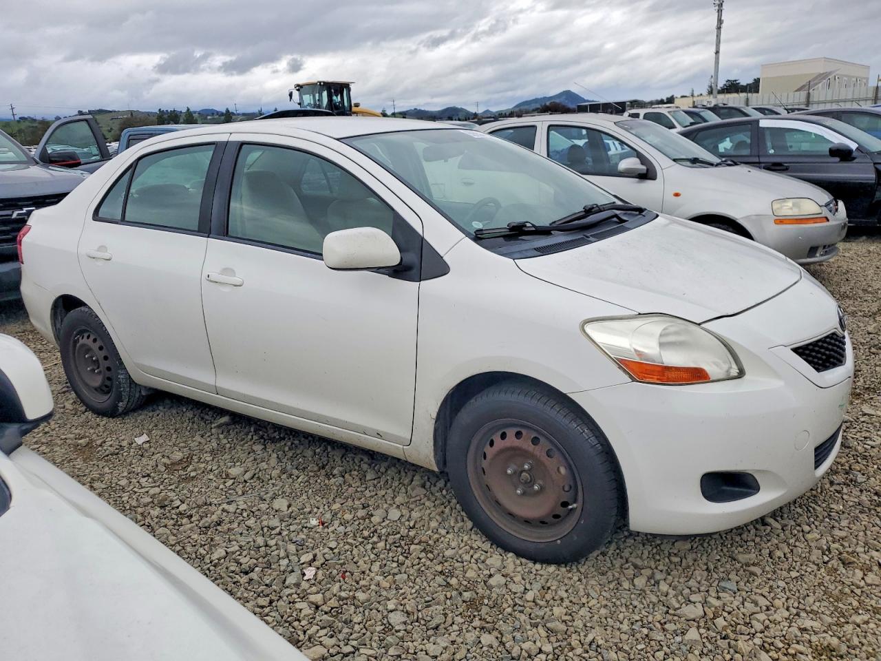 2009 TOYOTA YARIS photo 4