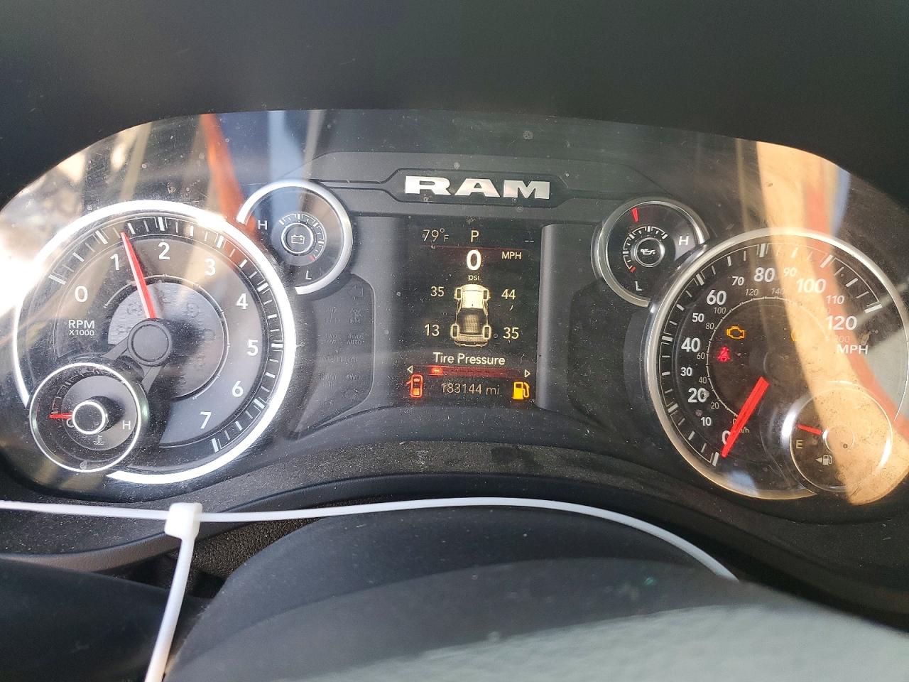 2019 RAM 1500 BIG HORN/LONE STAR photo 9