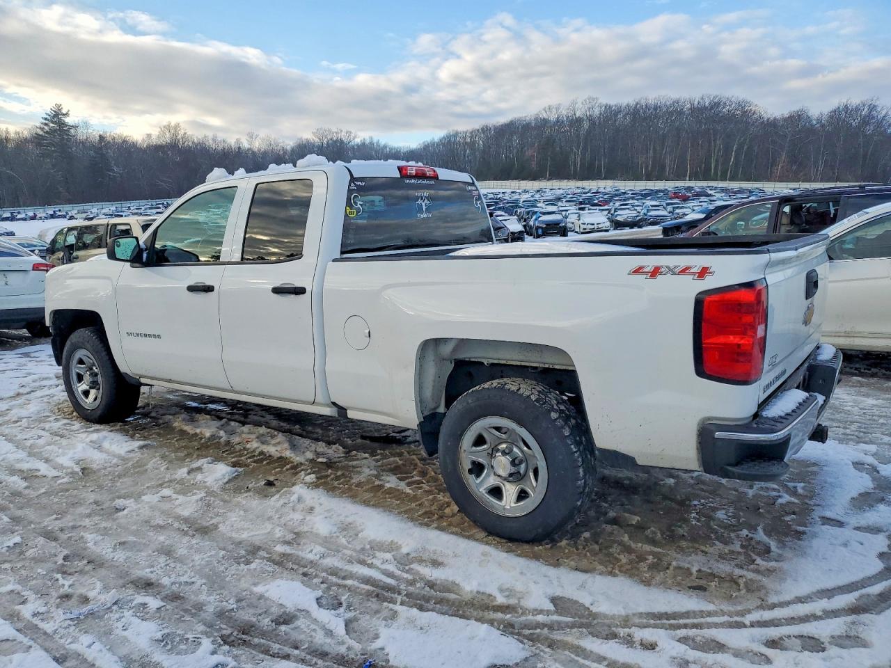 2017 CHEVROLET SILVERADO K1500 photo 2