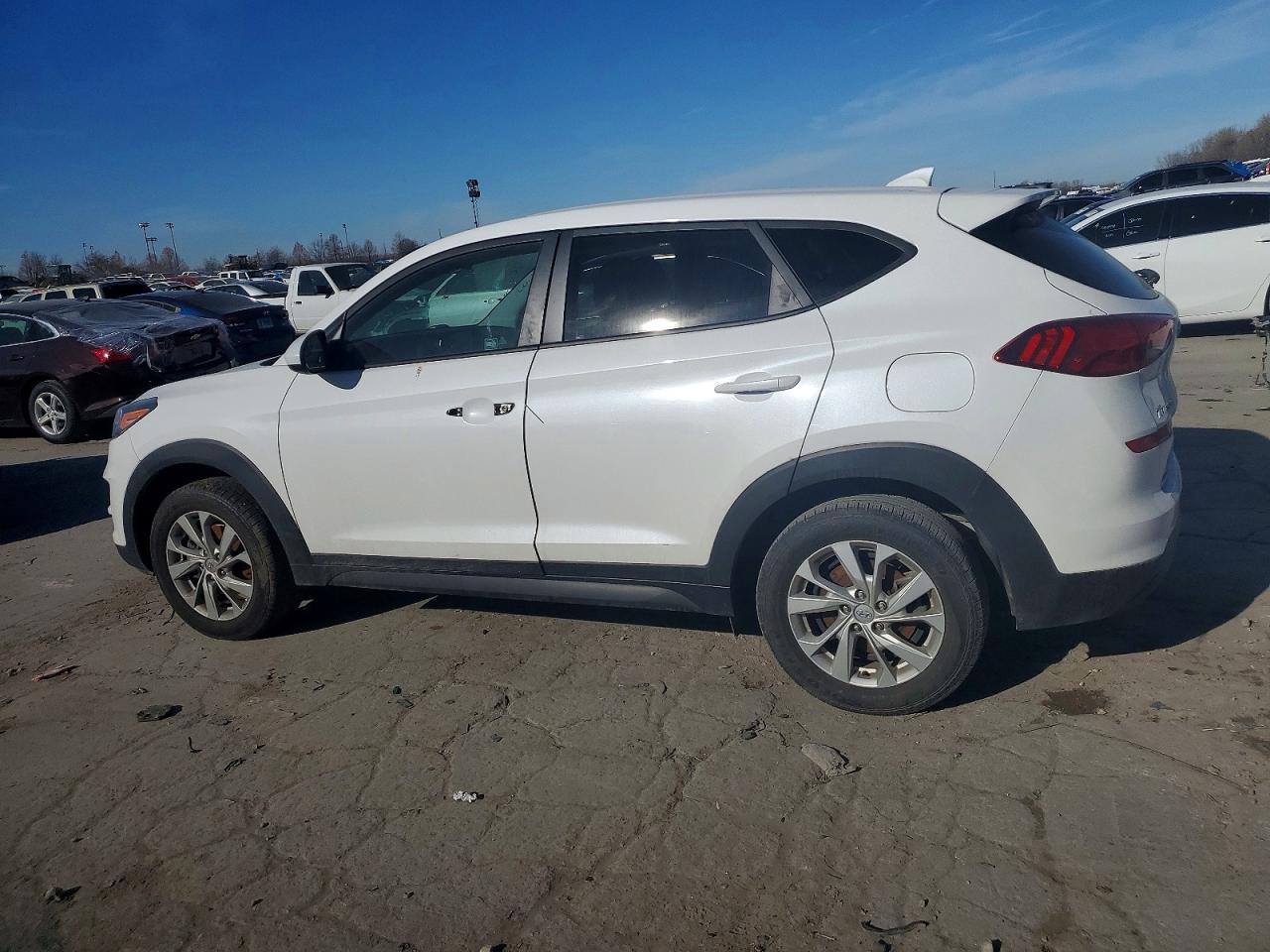 2019 HYUNDAI TUCSON SE photo 2