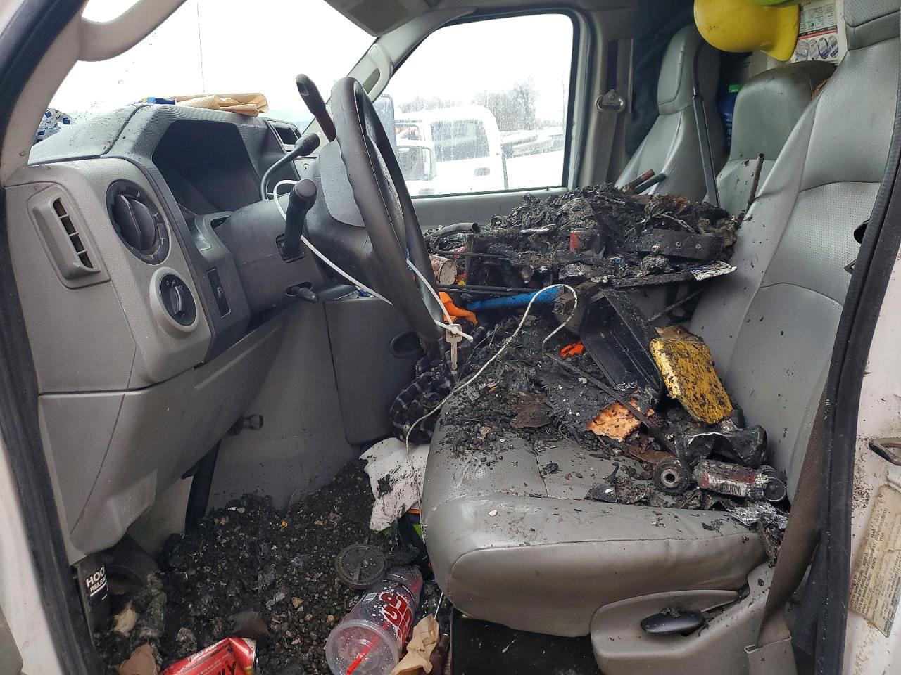2009 FORD ECONOLINE E450 SUPER DUTY CUTAWAY VAN photo 7
