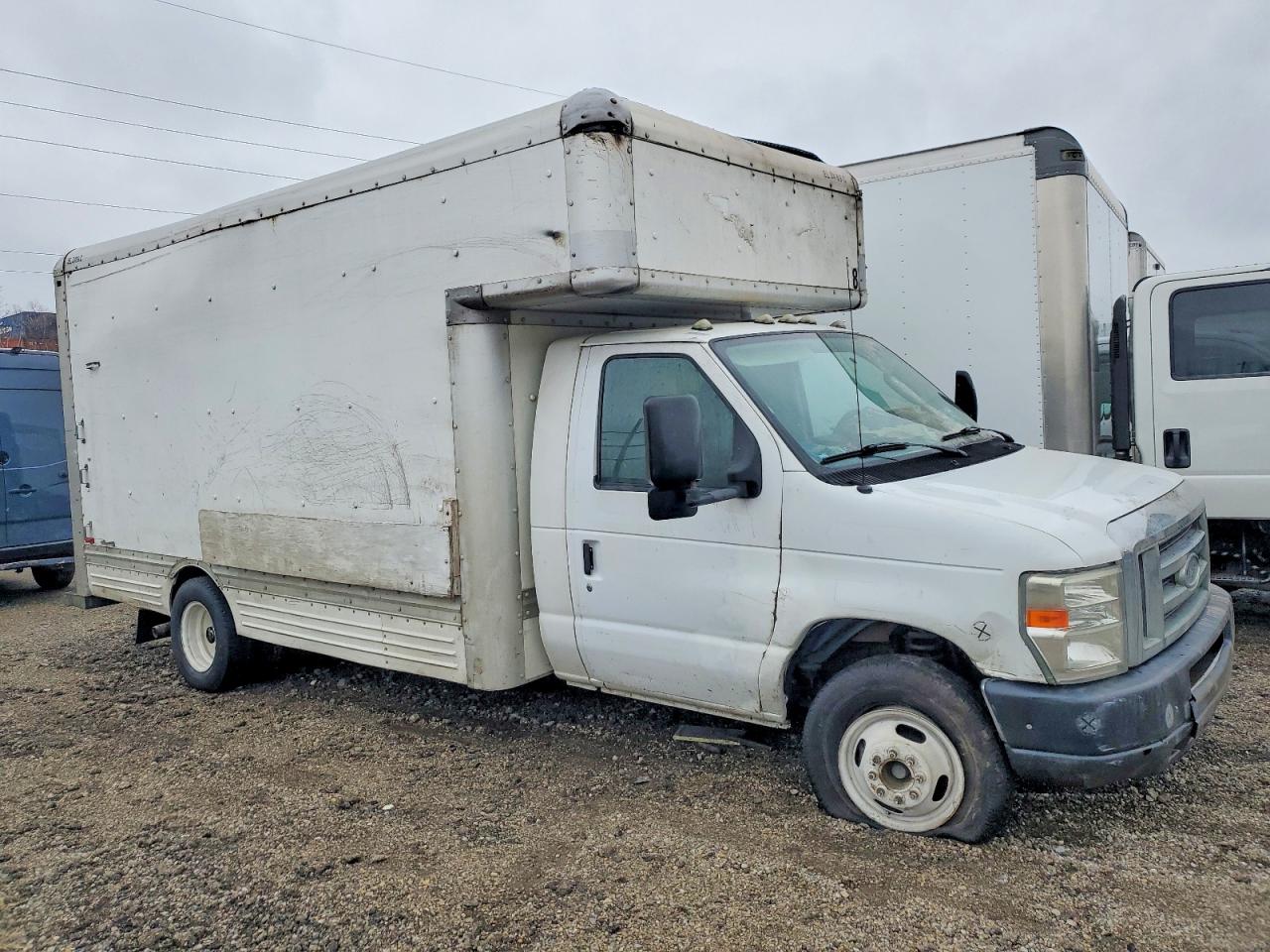 2009 FORD ECONOLINE E450 SUPER DUTY CUTAWAY VAN photo 4