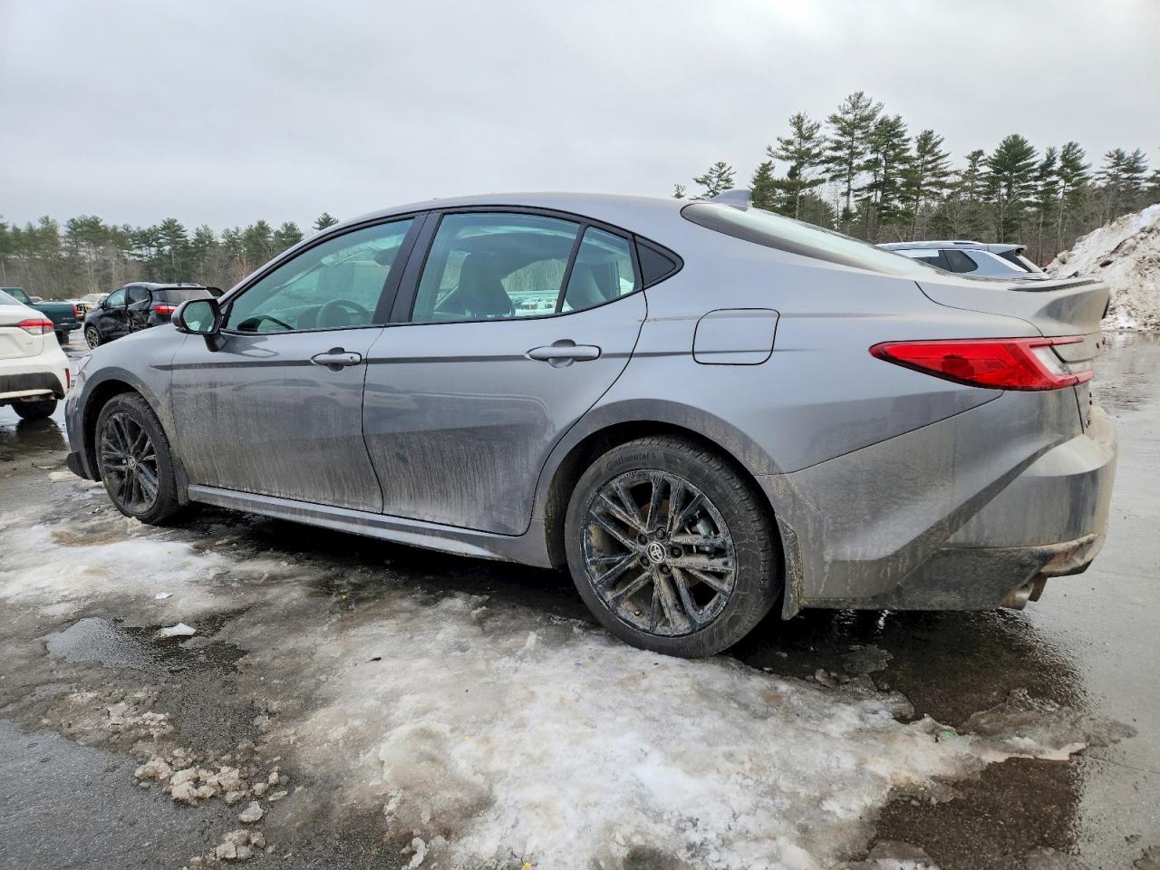 2025 TOYOTA CAMRY XSE photo 3
