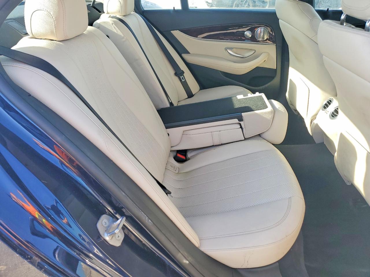 2017 MERCEDES-BENZ E 300 4MATIC photo 10