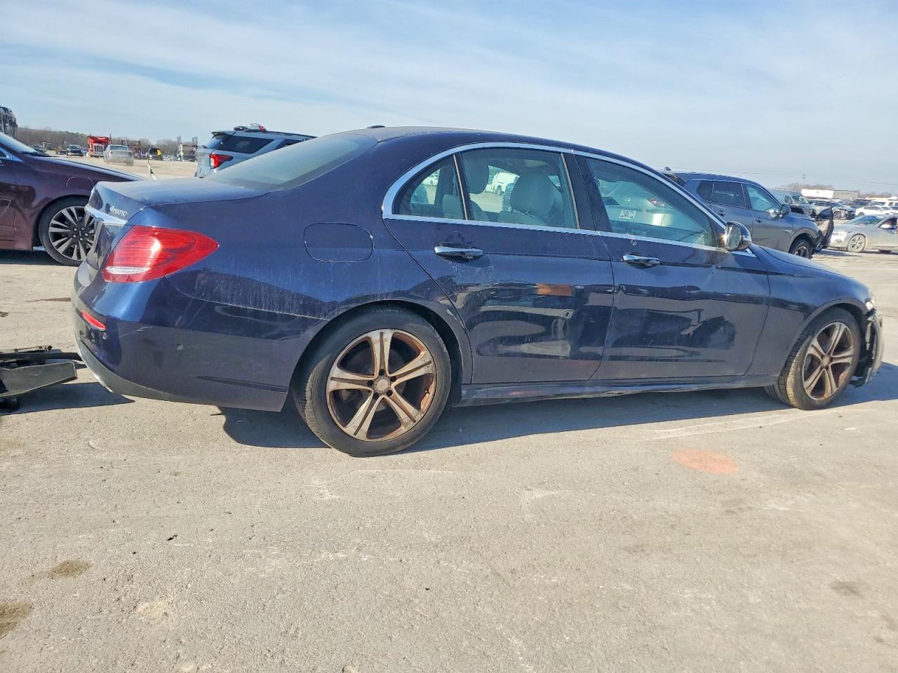 2017 MERCEDES-BENZ E 300 4MATIC photo 3