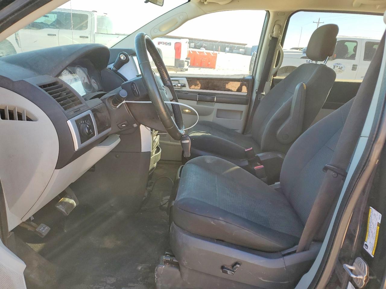 2010 DODGE GRAND CARAVAN CREW photo 7