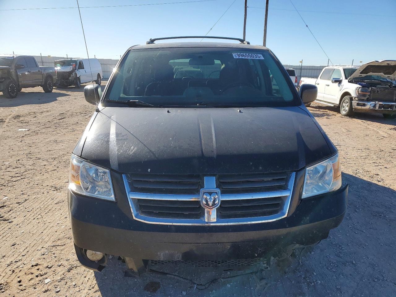 2010 DODGE GRAND CARAVAN CREW photo 5