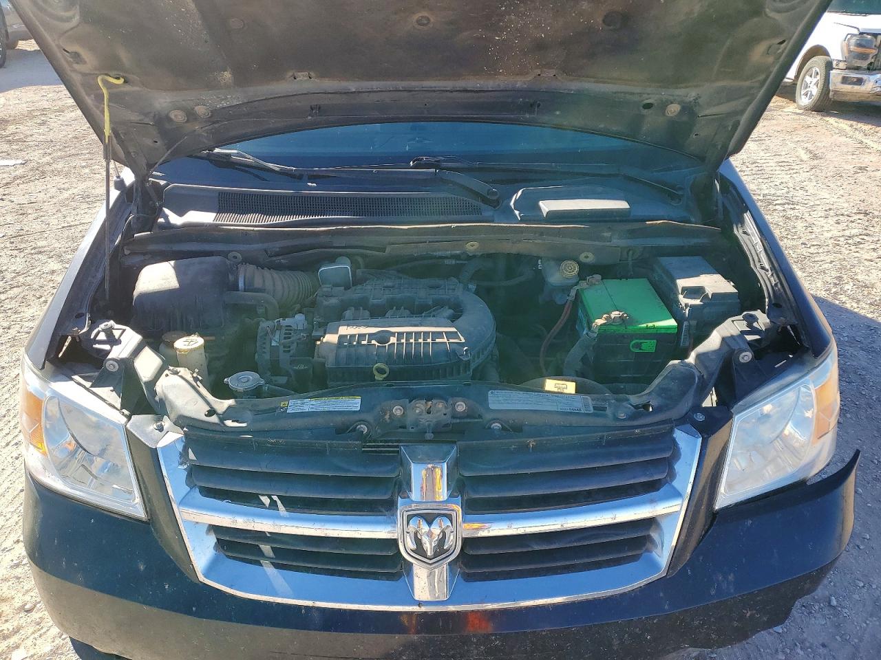 2010 DODGE GRAND CARAVAN CREW photo 12