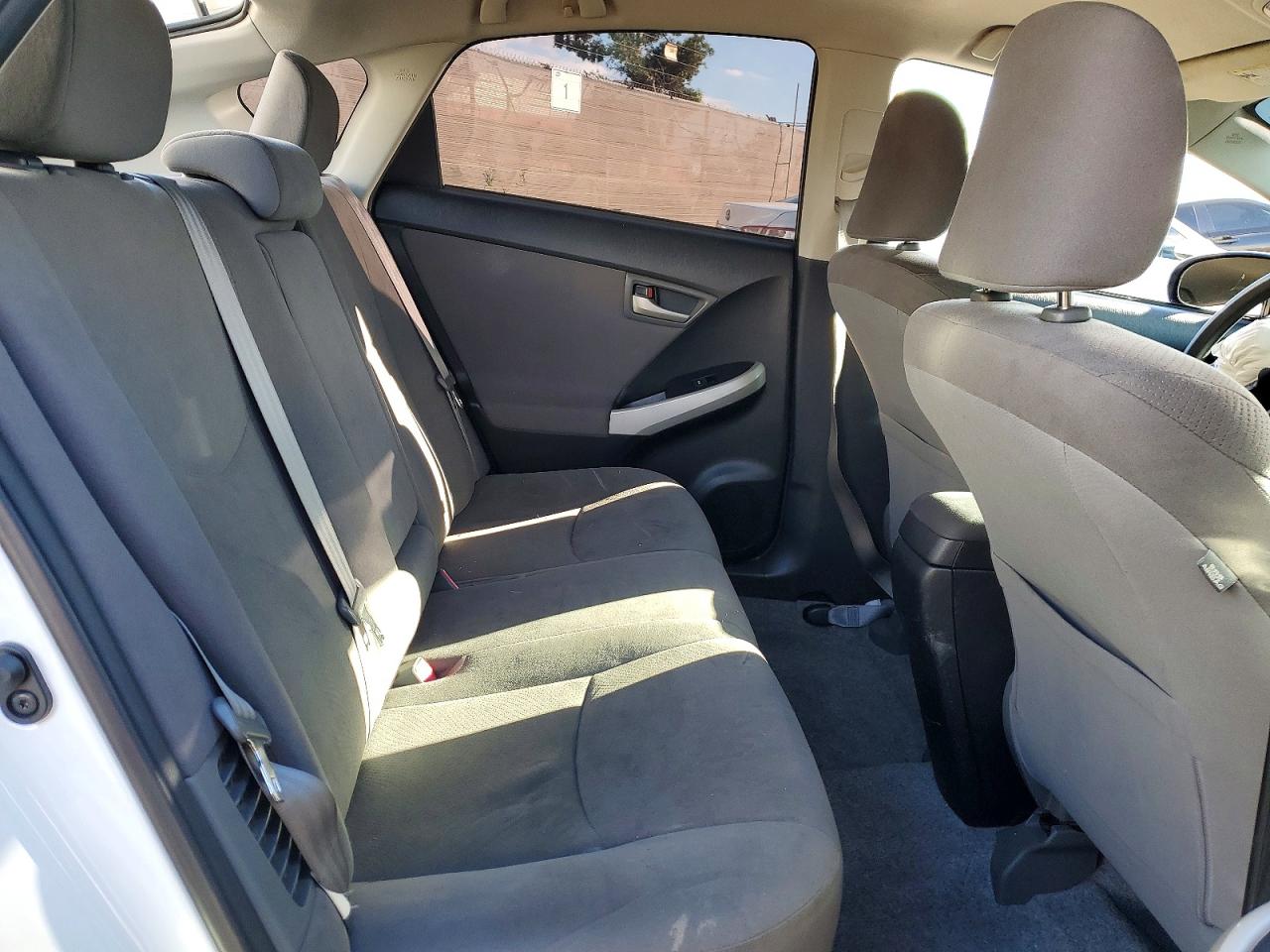 2013 TOYOTA PRIUS photo 10