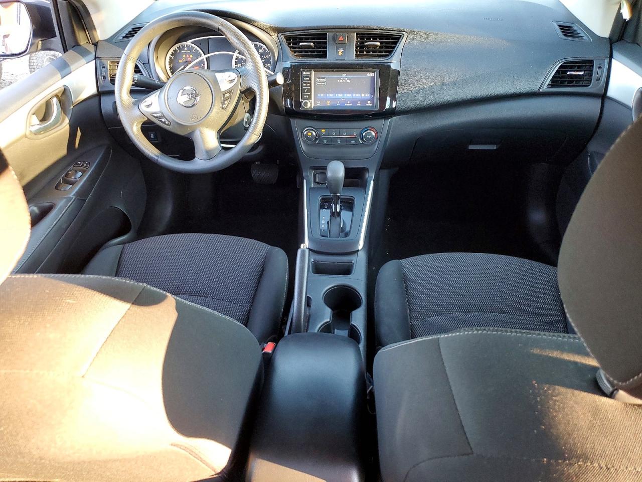 2019 NISSAN SENTRA S photo 8