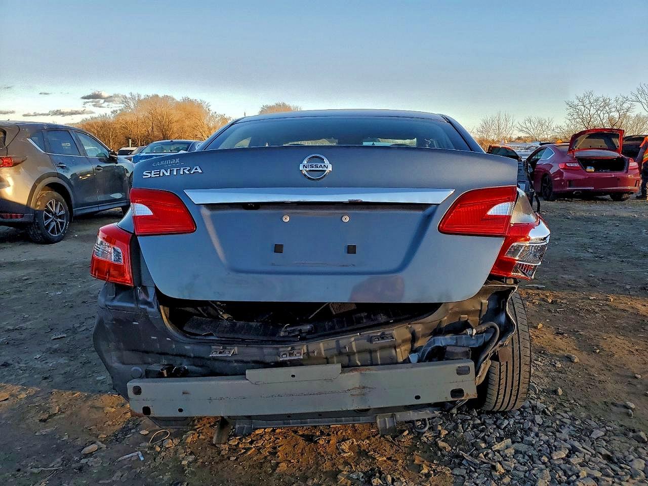 2019 NISSAN SENTRA S photo 6