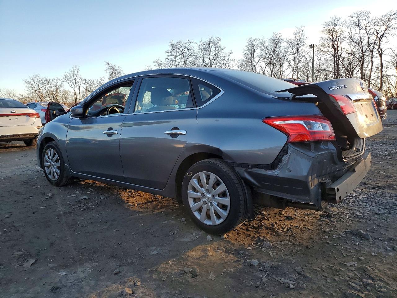 2019 NISSAN SENTRA S photo 2