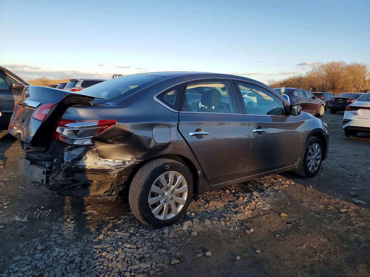 2019 NISSAN SENTRA S photo 3