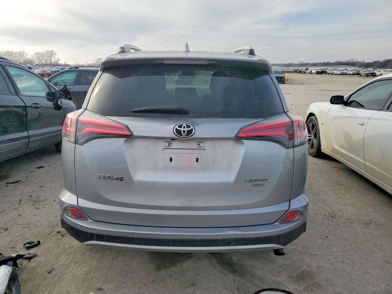2016 TOYOTA RAV4 LIMITED photo 6