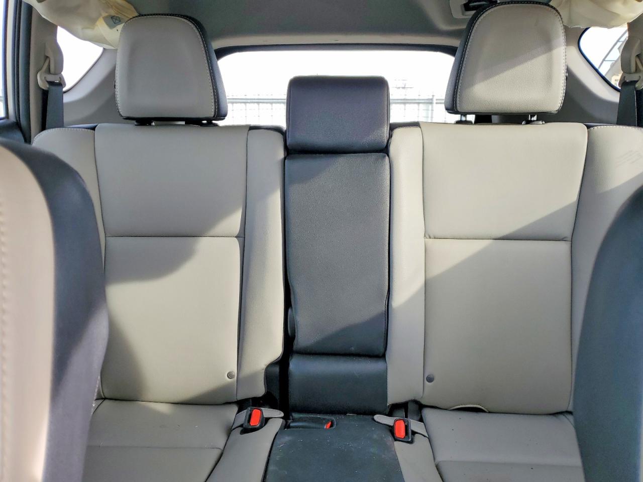 2016 TOYOTA RAV4 LIMITED photo 10
