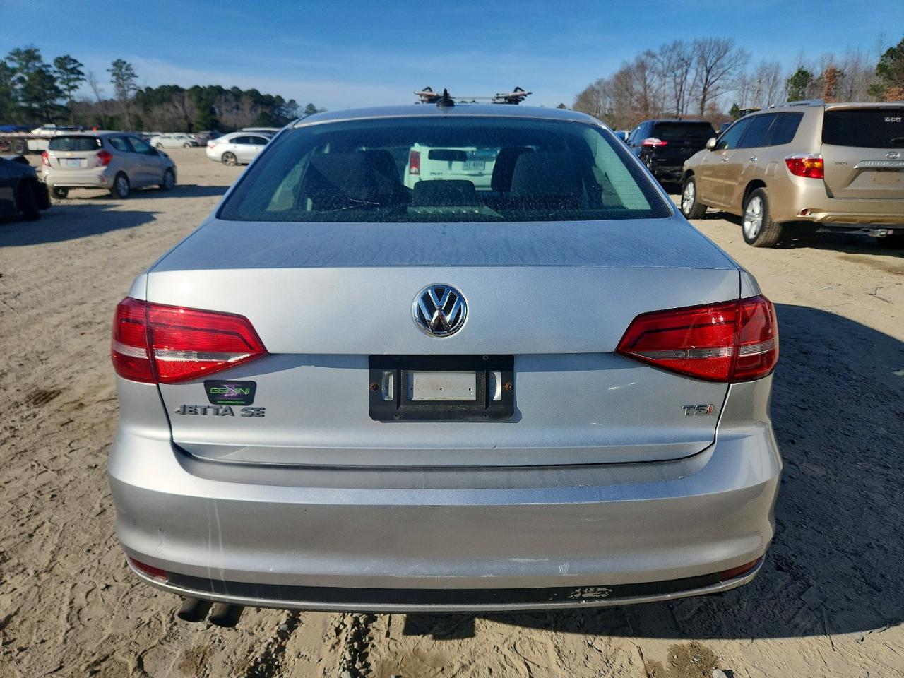 2015 VOLKSWAGEN JETTA SE photo 6