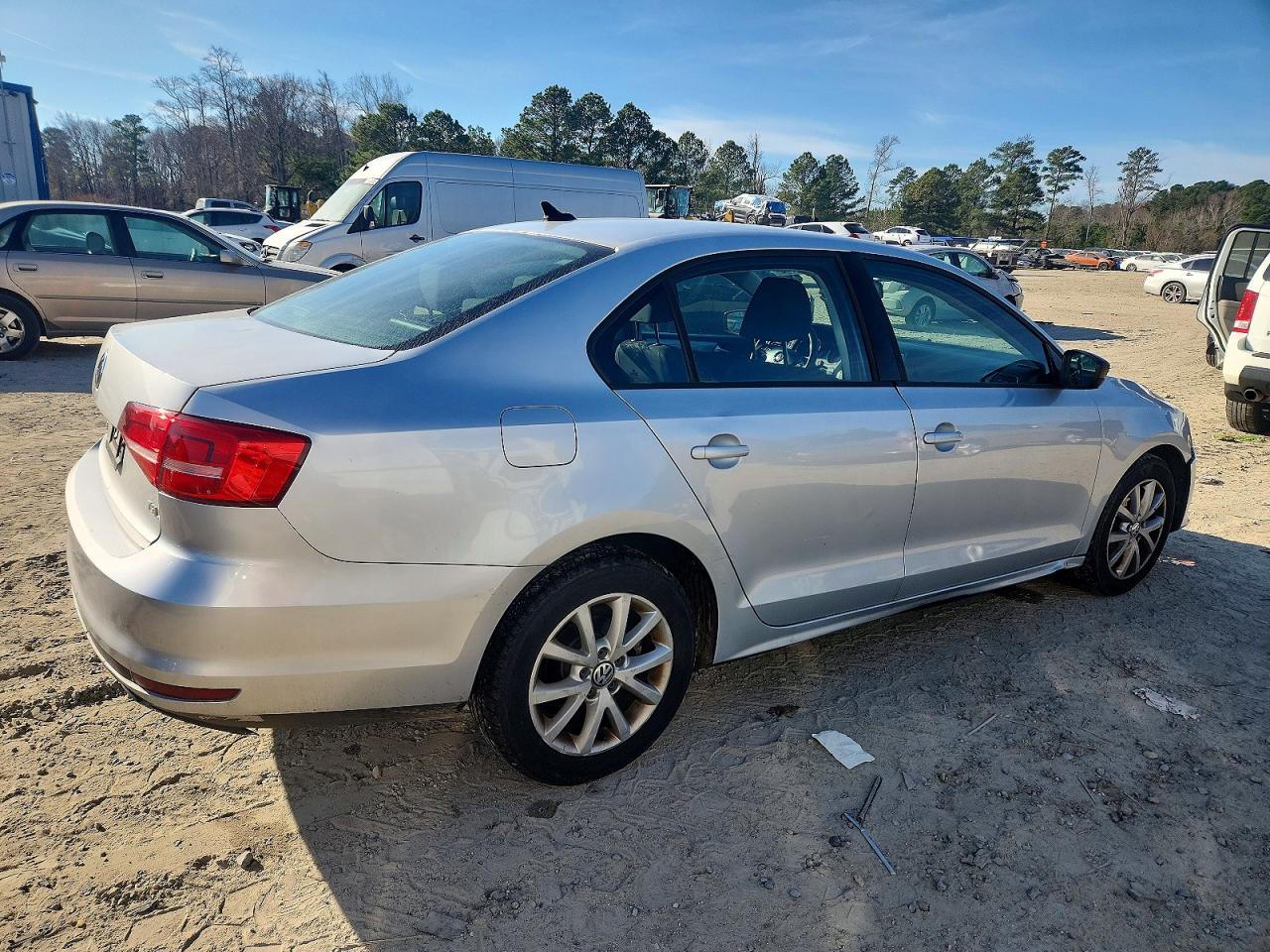 2015 VOLKSWAGEN JETTA SE photo 3
