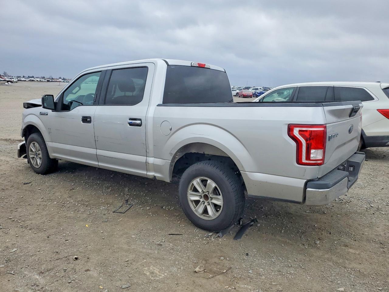 2017 FORD F150 SUPERCREW photo 2