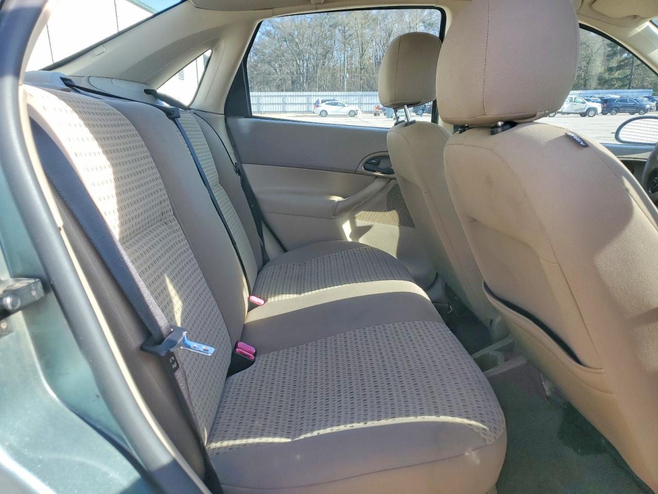 2006 FORD FOCUS ZX4 photo 10