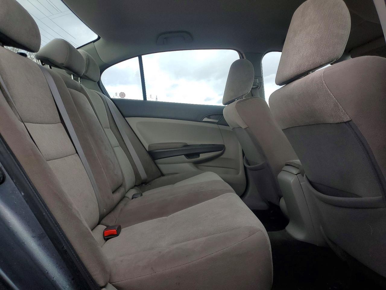2010 HONDA ACCORD LX photo 10
