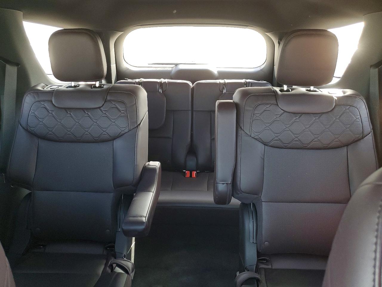 2025 FORD EXPLORER PLATINUM photo 10