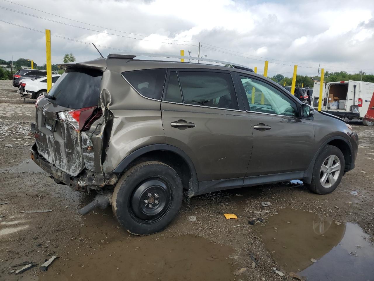 2014 TOYOTA RAV4 XLE photo 3