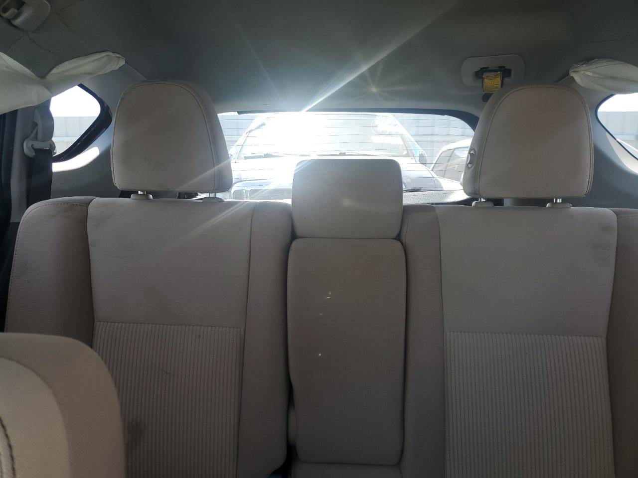 2014 TOYOTA RAV4 XLE photo 10