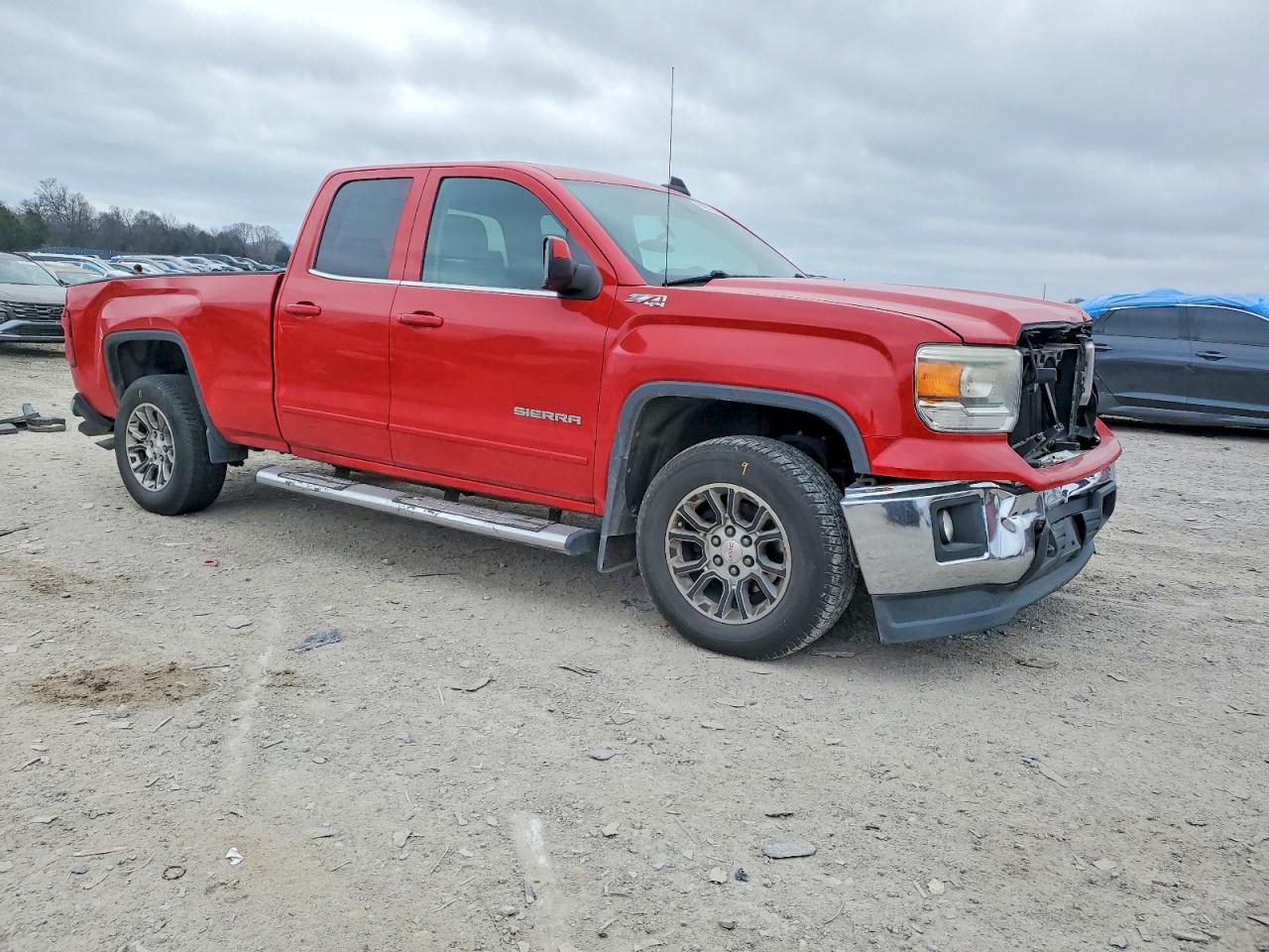 2015 GMC SIERRA K1500 SLE photo 4