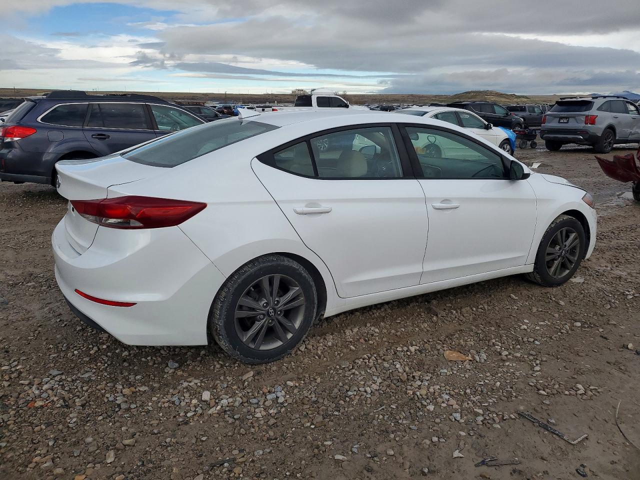 2018 HYUNDAI ELANTRA SEL photo 3
