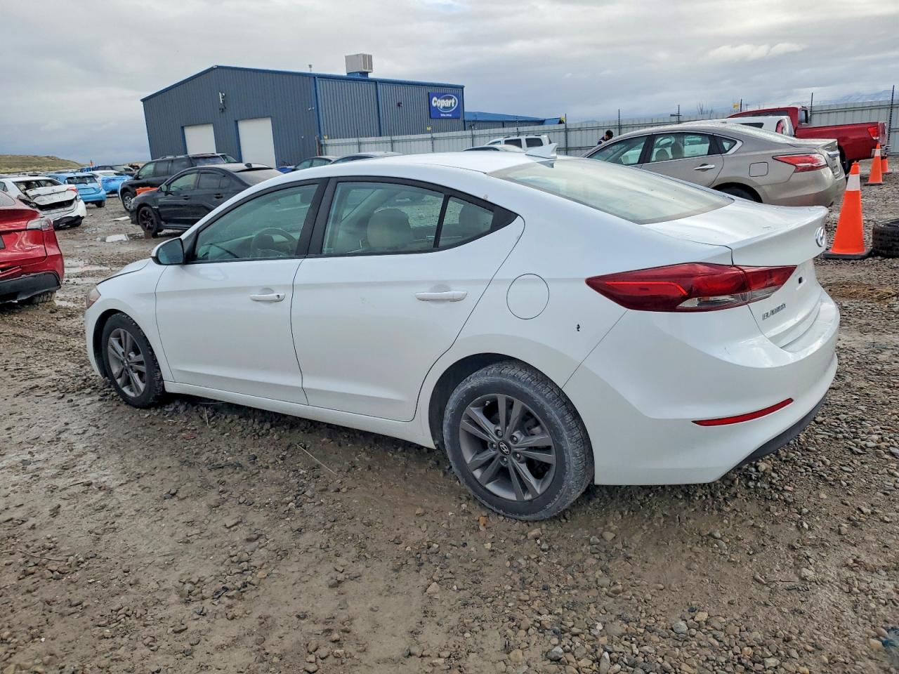 2018 HYUNDAI ELANTRA SEL photo 2