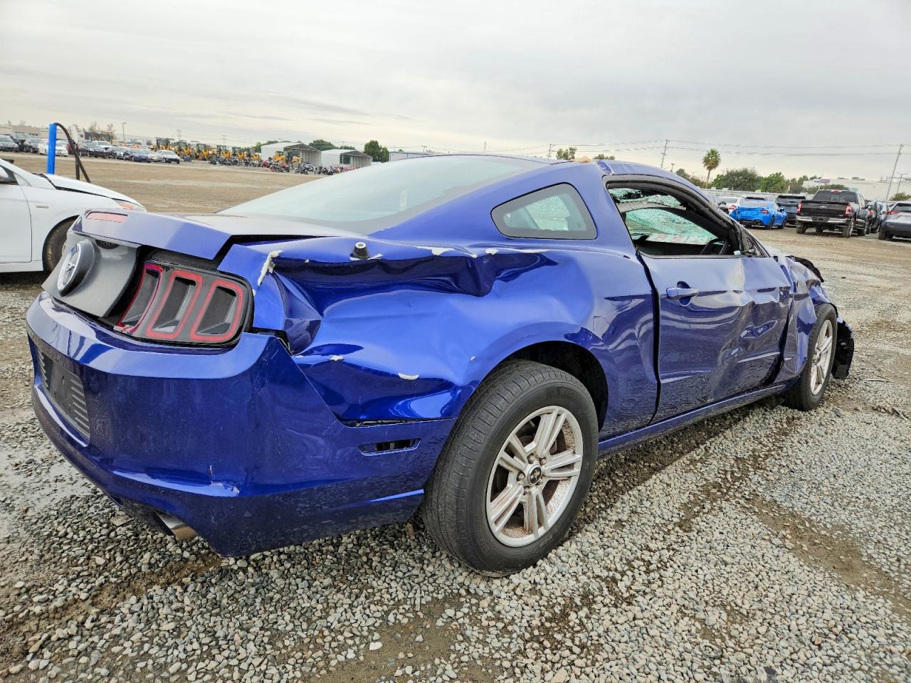 2014 FORD MUSTANG photo 5