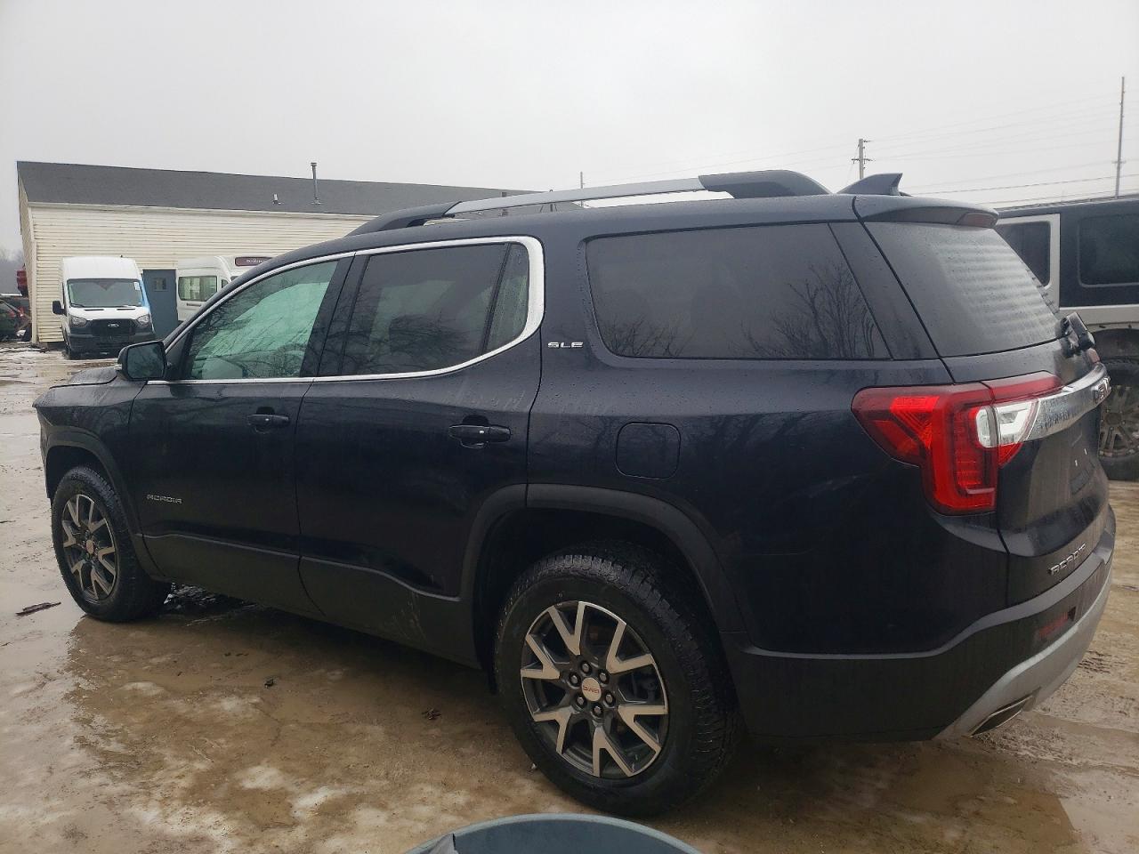 2021 GMC ACADIA SLE photo 2
