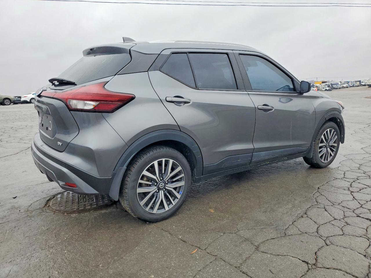 2021 NISSAN KICKS SV photo 3