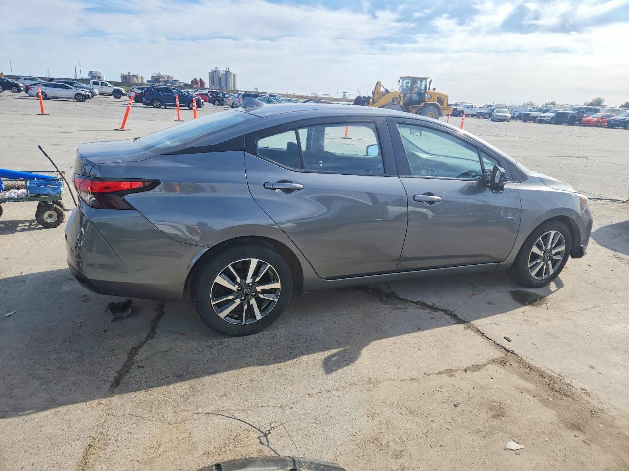 2025 NISSAN VERSA SV photo 3