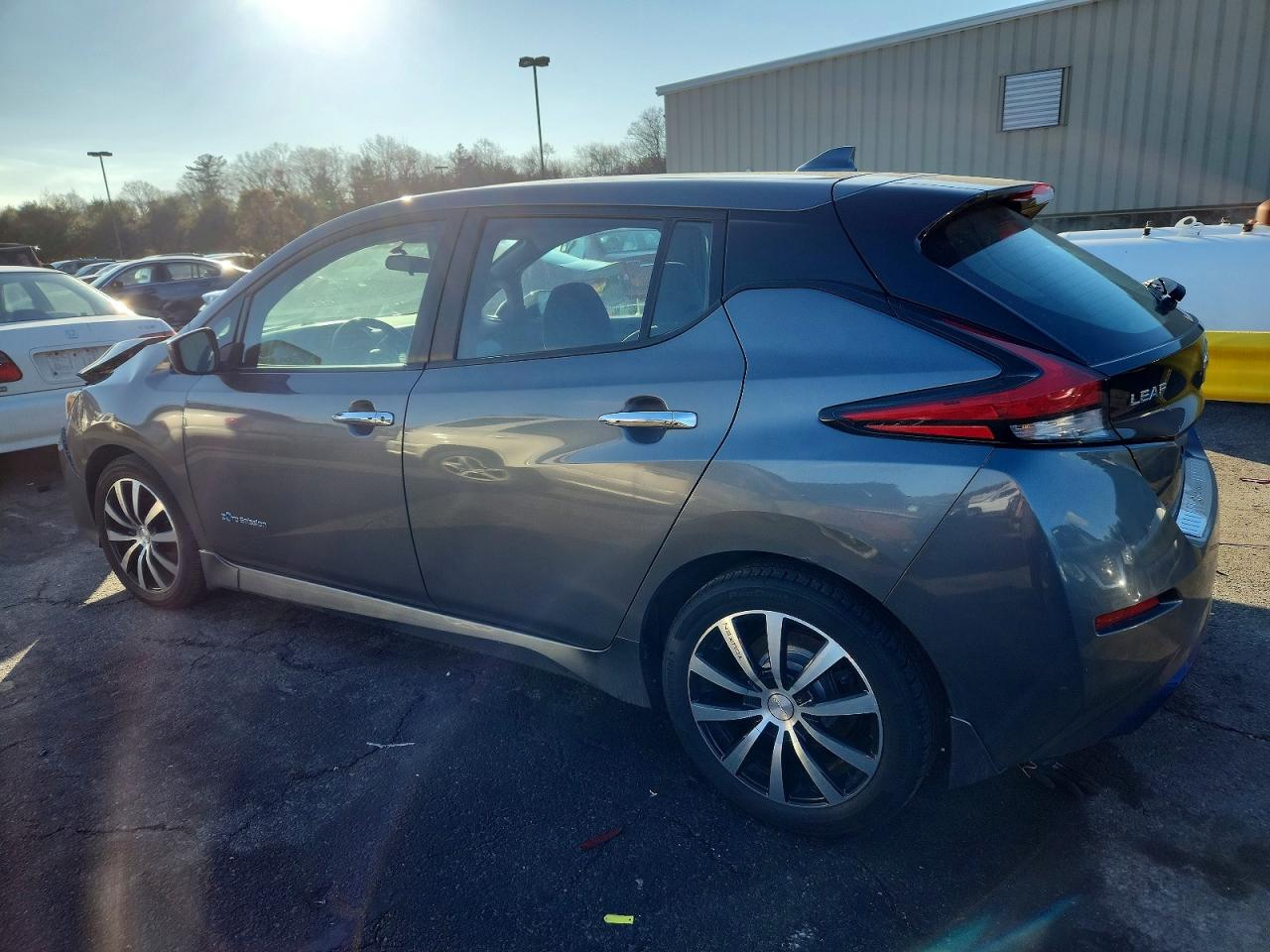 2019 NISSAN LEAF S photo 3