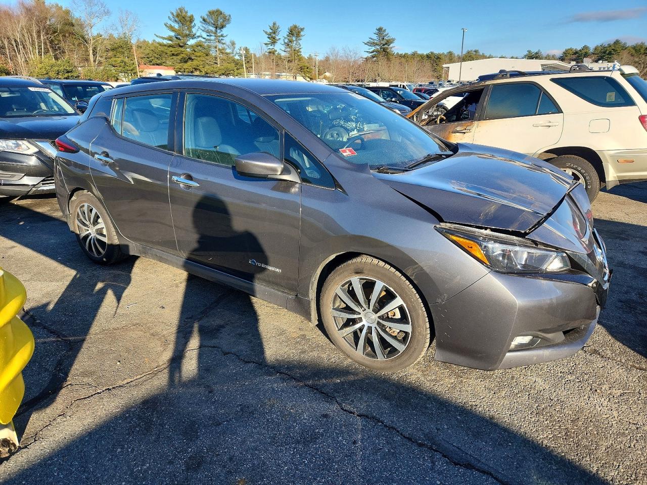 2019 NISSAN LEAF S photo 7