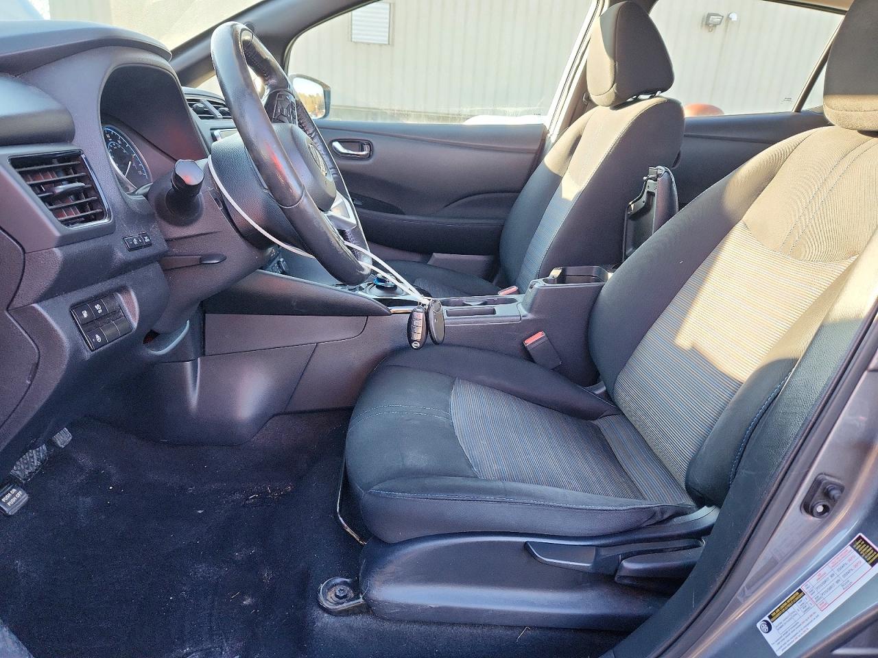 2019 NISSAN LEAF S photo 13