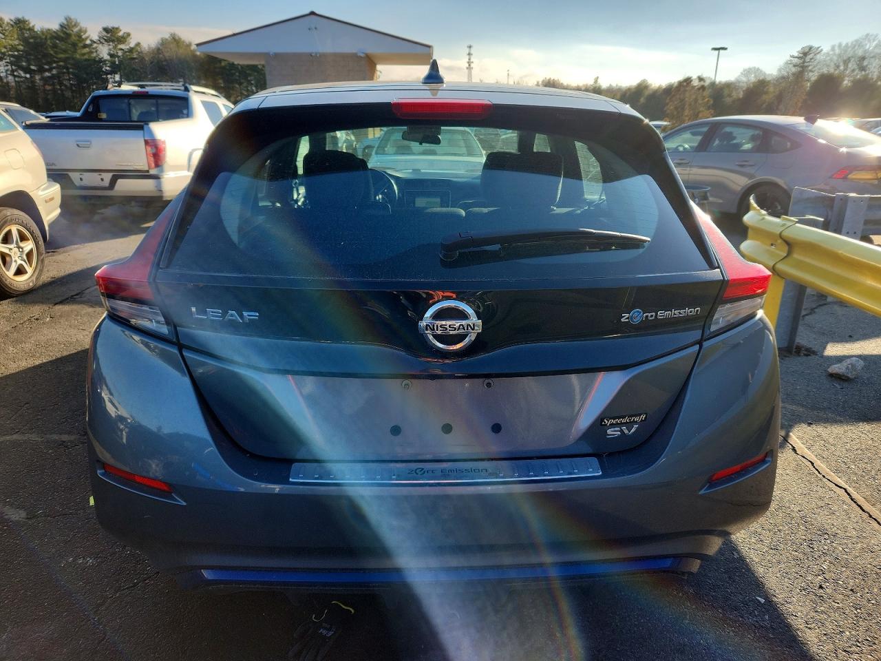 2019 NISSAN LEAF S photo 11