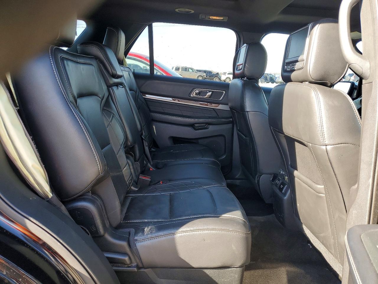 2018 FORD EXPLORER PLATINUM photo 11