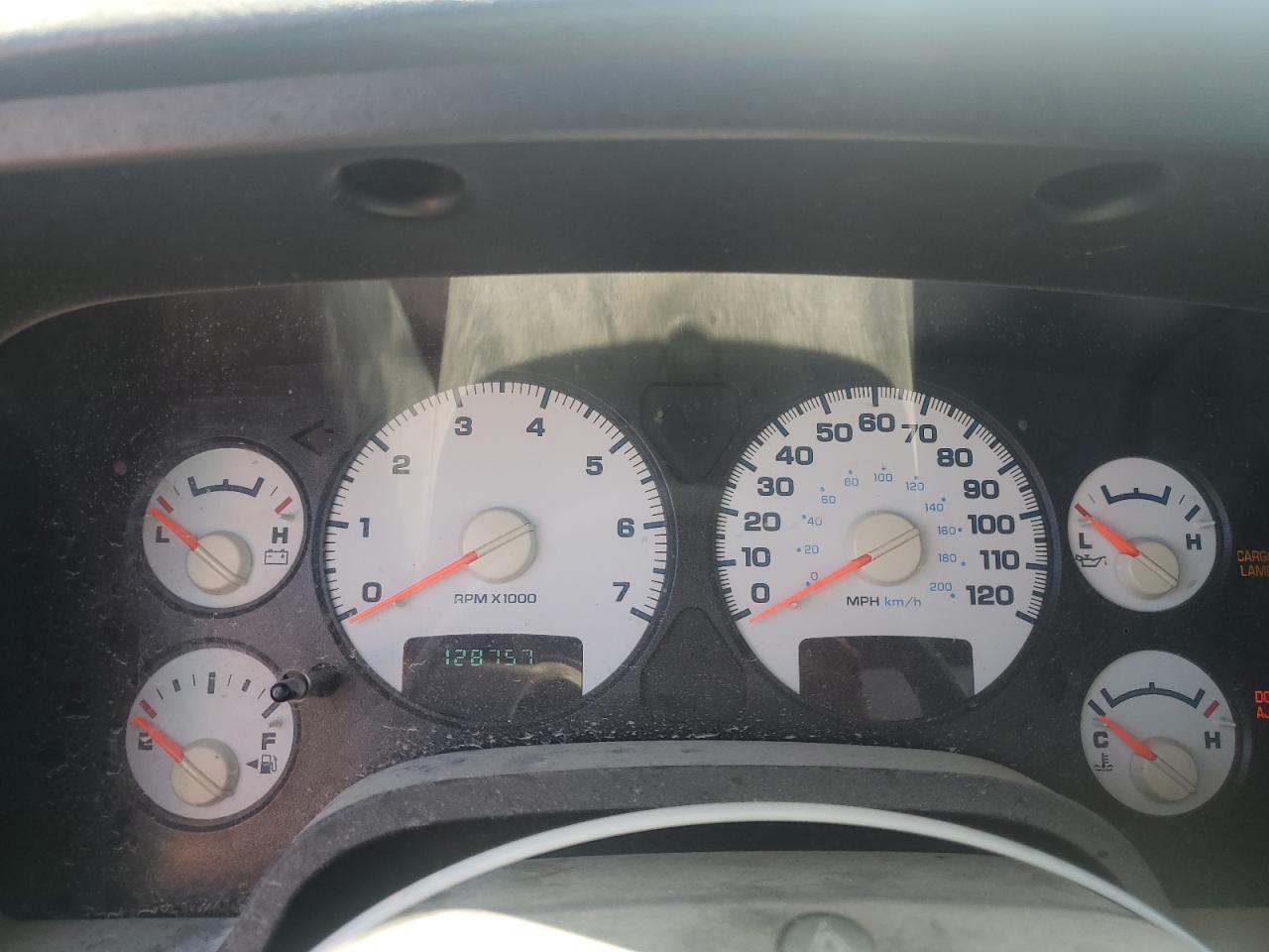 2004 DODGE RAM 1500 ST photo 9